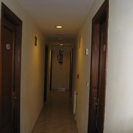 בית הארחה Roma א-קורוניה